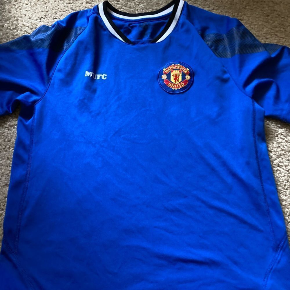 Mens Blue Manchester United Soccer Football Jersey Tshirt